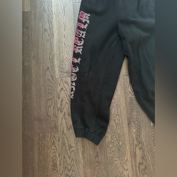 Black sweatsuit with rhinestones - Picture 2 of 2